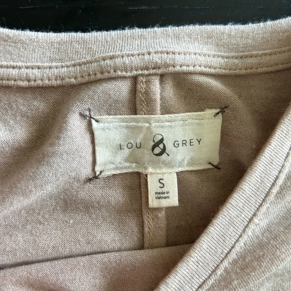 Light beige long sleeve t shirt - Picture 2 of 3